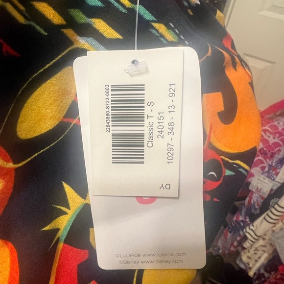 Brand New Lularoe Disney Classic Tp Incredibles size small - Picture 10 of 11